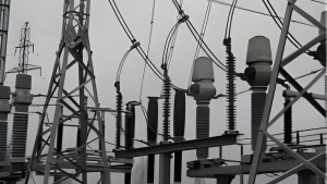 Menjaga Keandalan Sistem Listrik dari Ancaman Lonjakan Tegangan